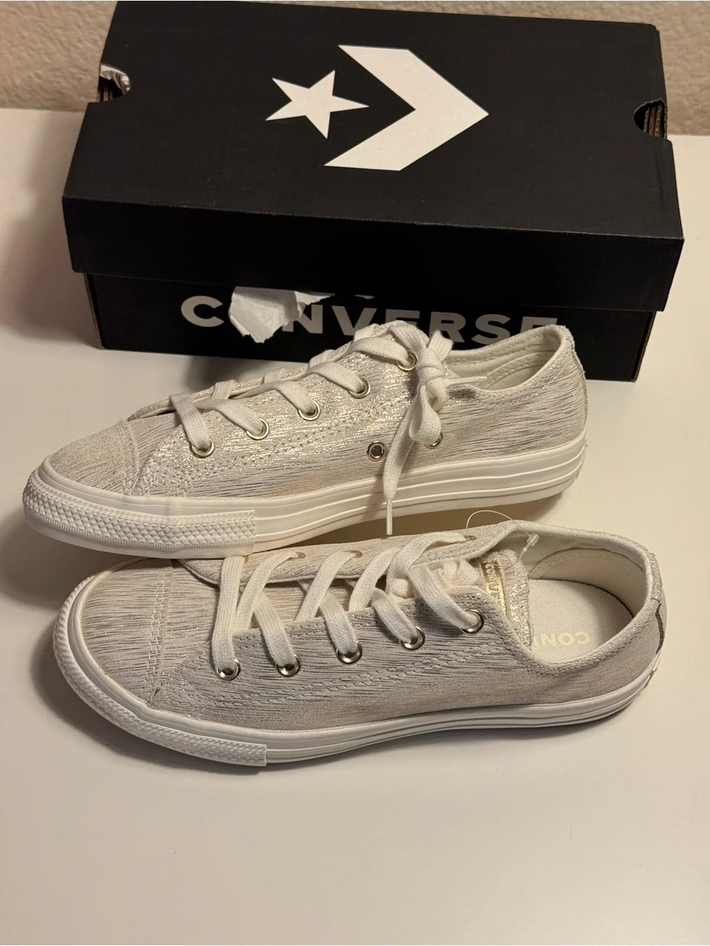 Converse Chuck Taylor All Star OX Egret Metallic Youth 3 363092C New in box